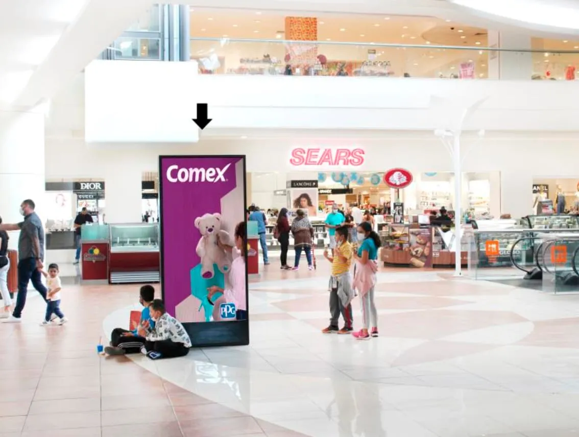 Pantalla LED Plaza las Américas MUPI 1 Shop Cinepolis, Morelia