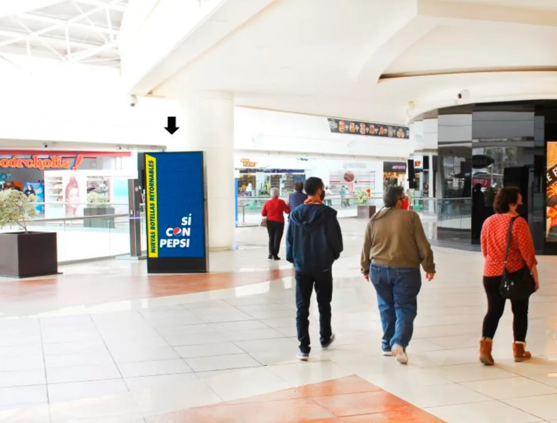 Pantalla LED Plaza las Américas MUPI 5 Adidas, Morelia