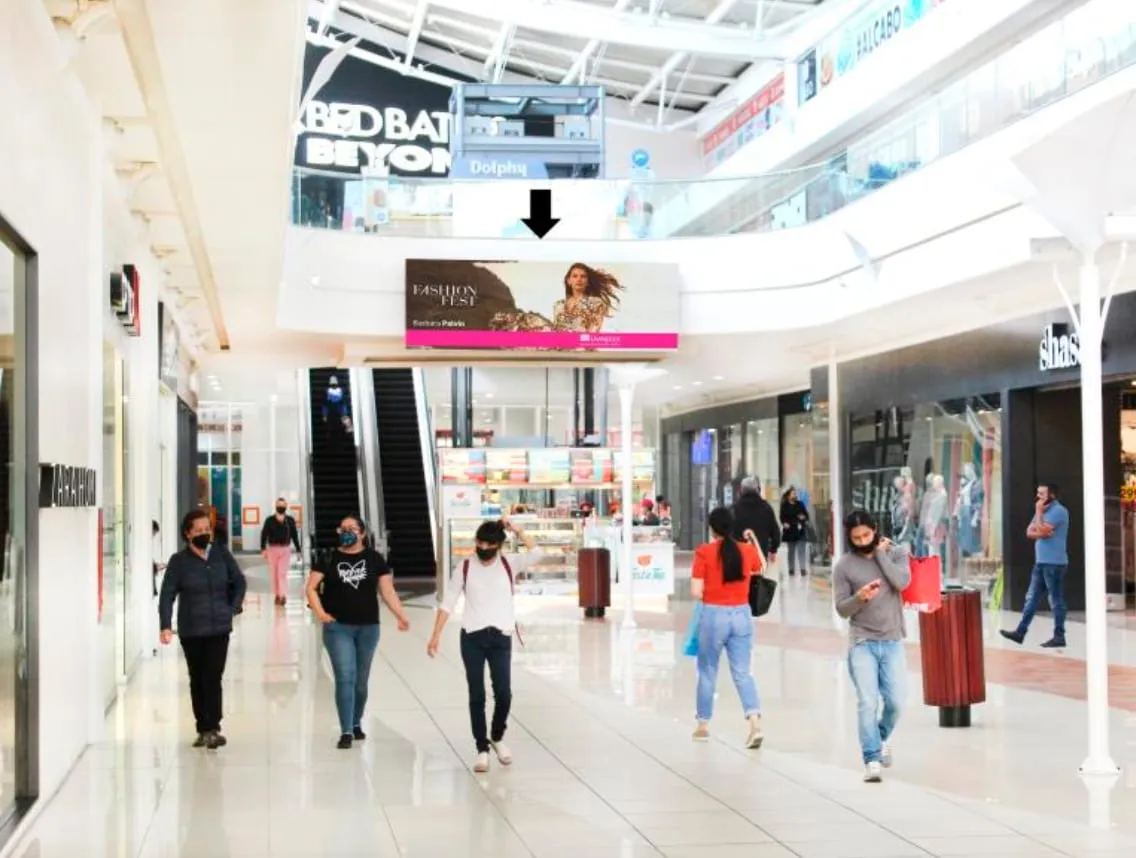 Pantalla LED Plaza las Américas (Tienda Esfera), Morelia
