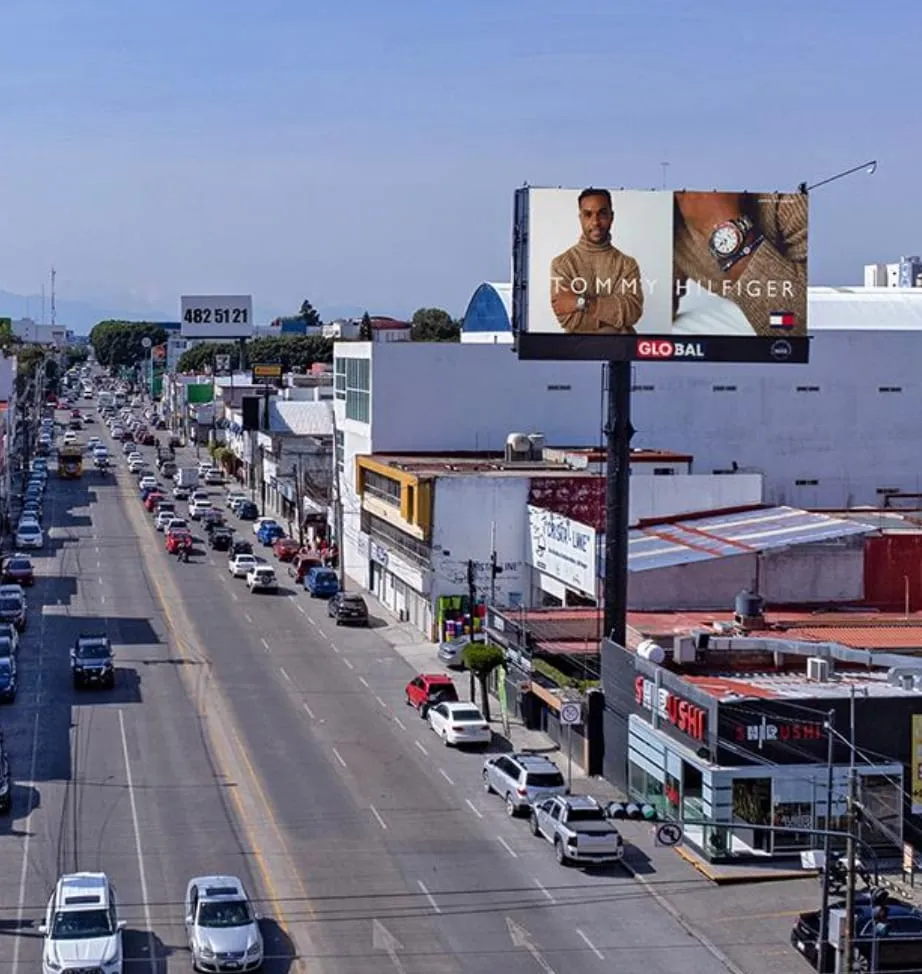 Pantalla LED Zona Centro Av. 31 Poniente, Puebla